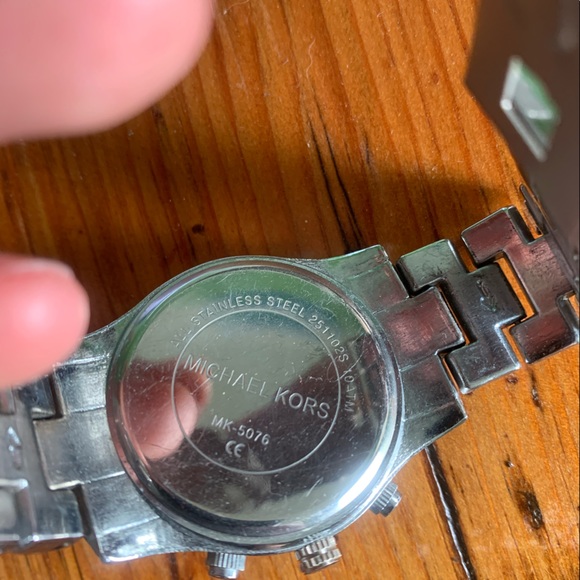 Mk watch - Picture 2 of 3